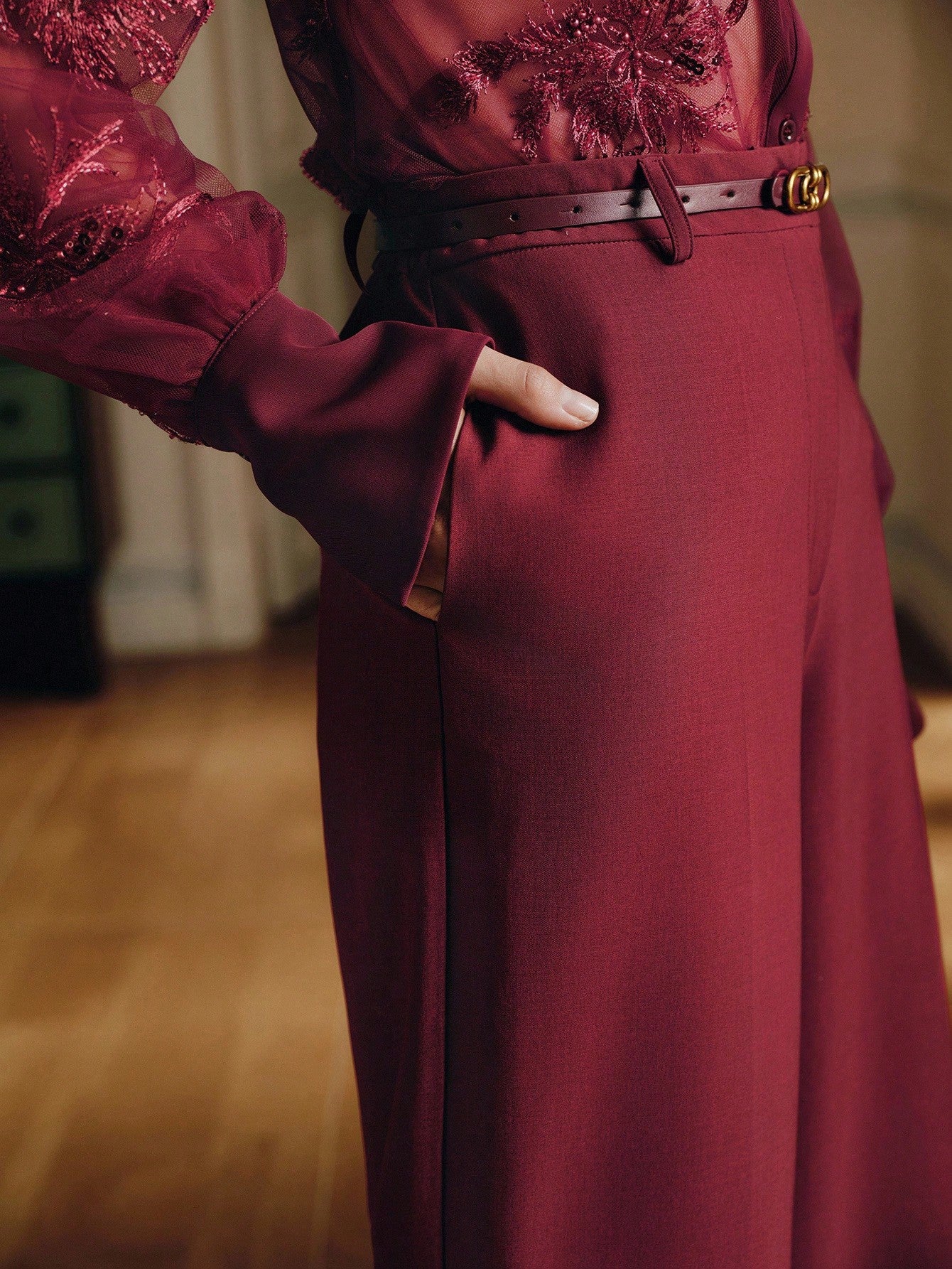 High-Waist Burgundy Wide-Leg Trousers with Sleek Belt