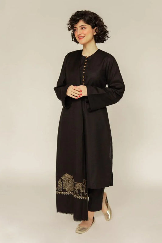 Noir Heritage Hand-Embroidered Kurta Set with Shawl