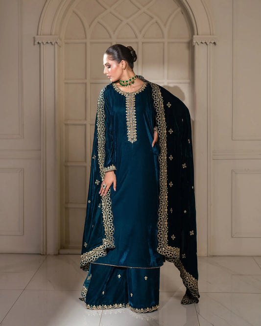 Emerald Royale Velvet Embroidered Suit Set with Shawl