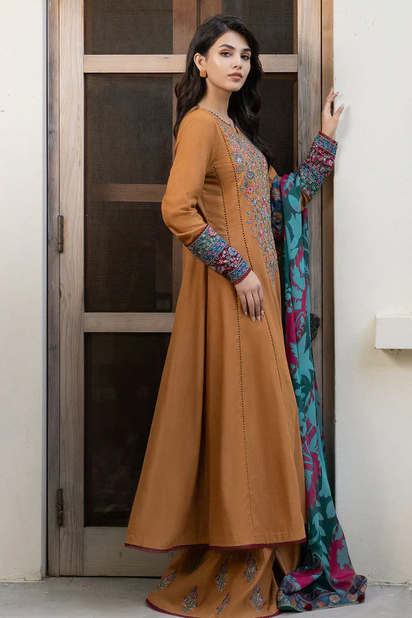 Amber Enchant Hand-Embroidered Kurta Set with Printed Shawl