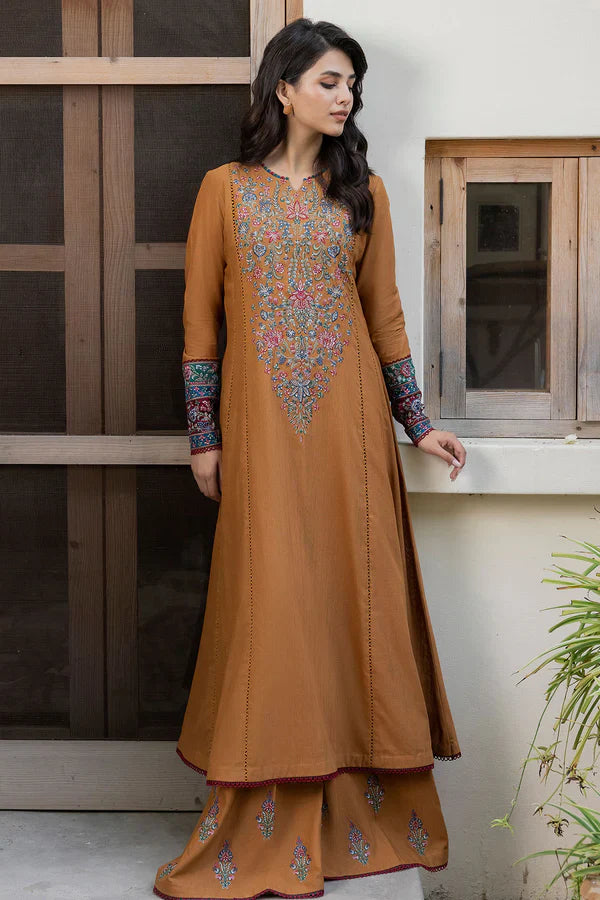 Amber Enchant Hand-Embroidered Kurta Set with Printed Shawl