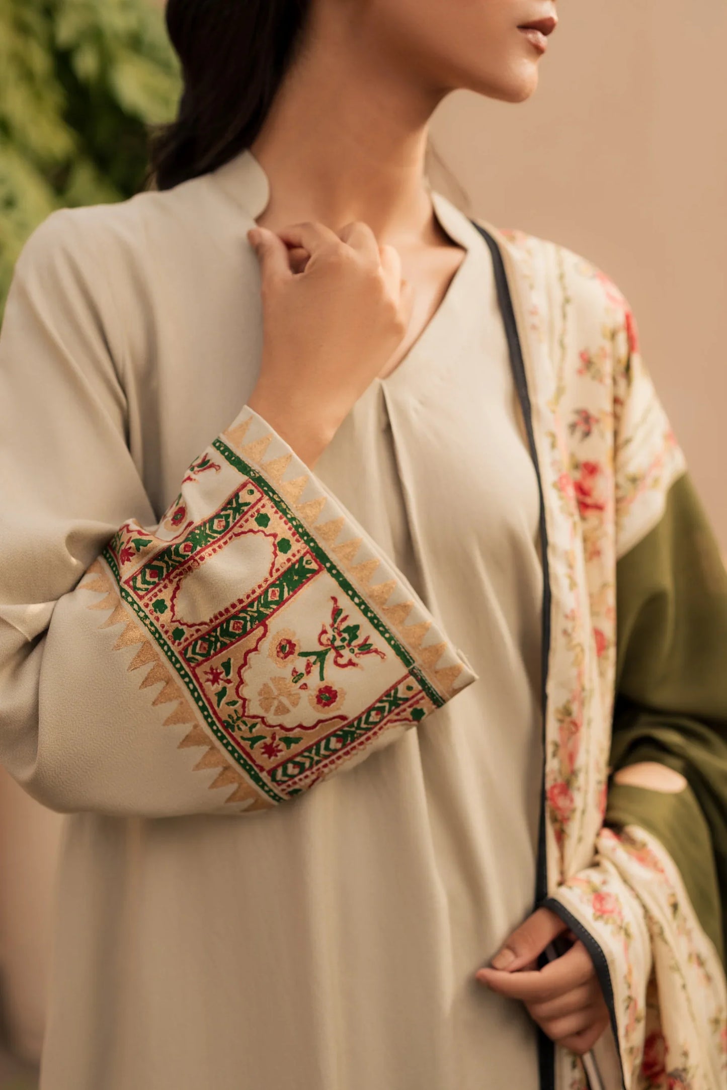 Ivory Bloom Embroidered Kurta Set with Shawl