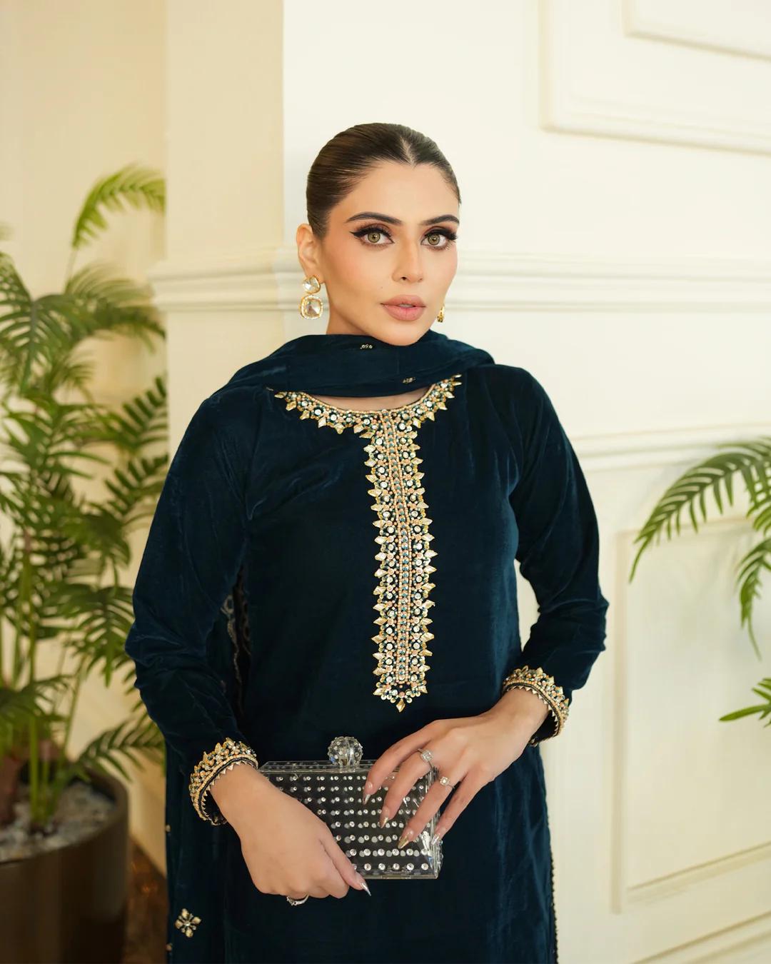 Emerald Royale Velvet Embroidered Suit Set with Shawl