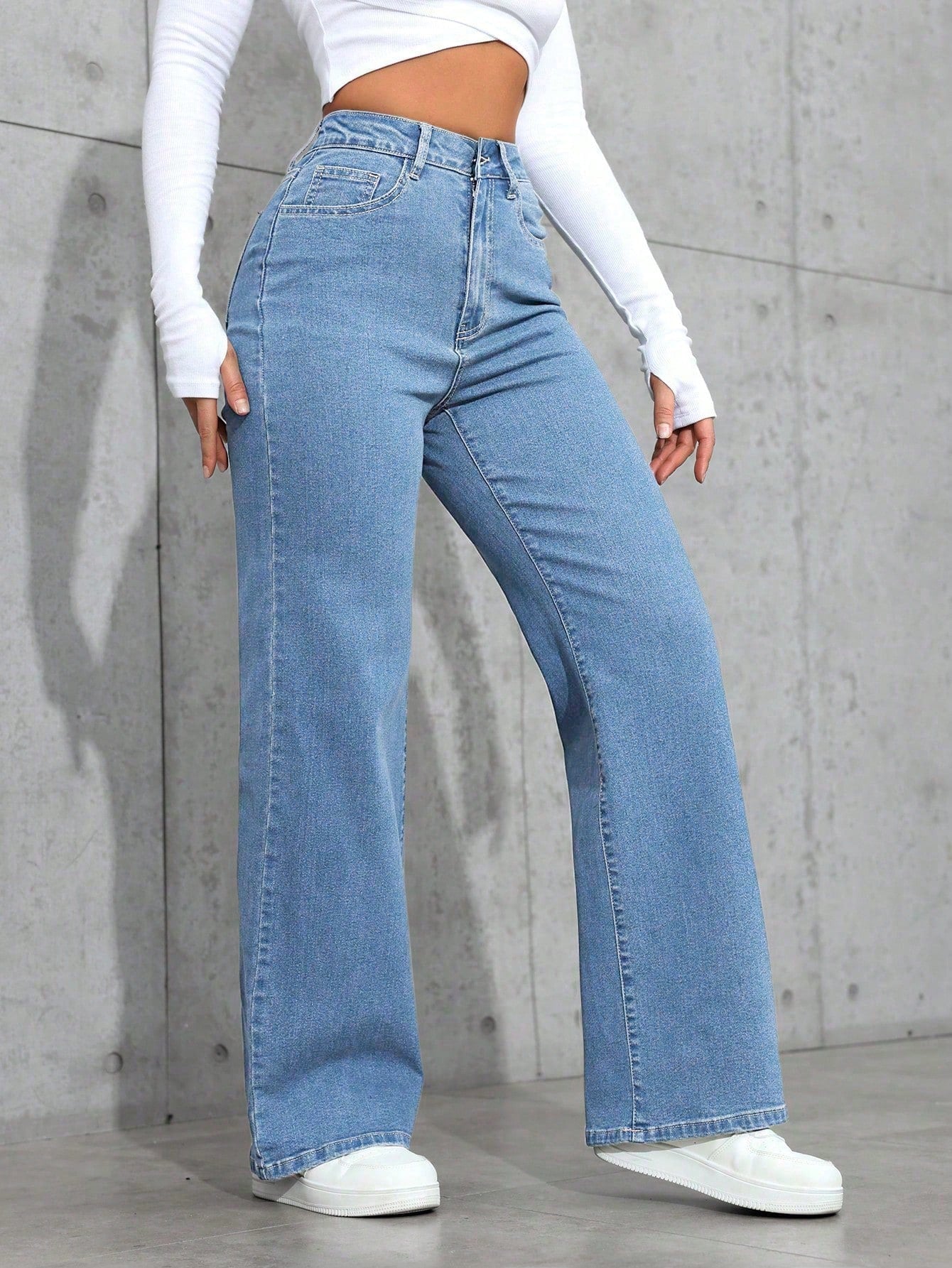 High-Waist Light Blue Wide-Leg Jeans for Women – Casual Everyday Fit