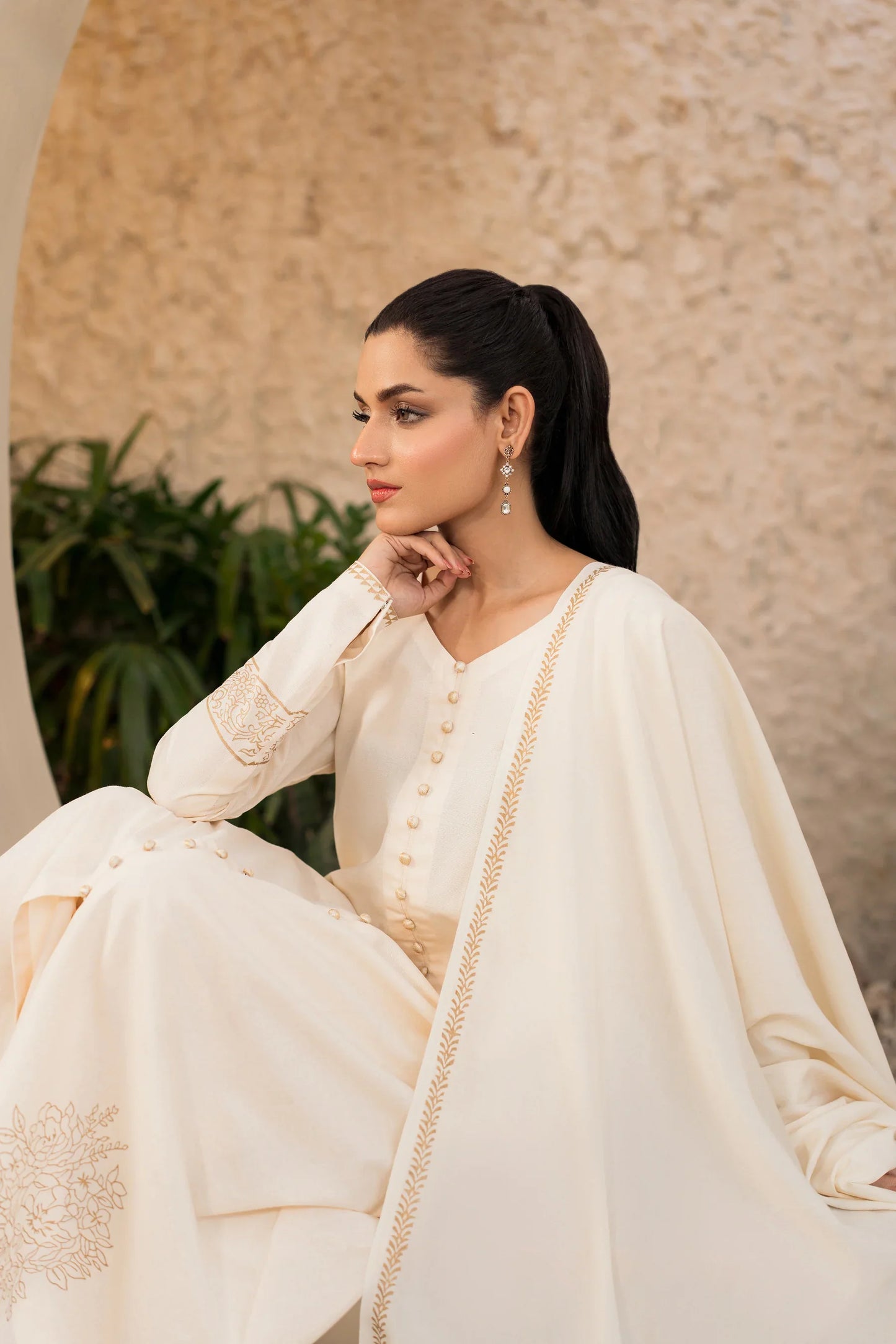 Ivory Muse Hand-Embroidered Kurta Set with Shawl