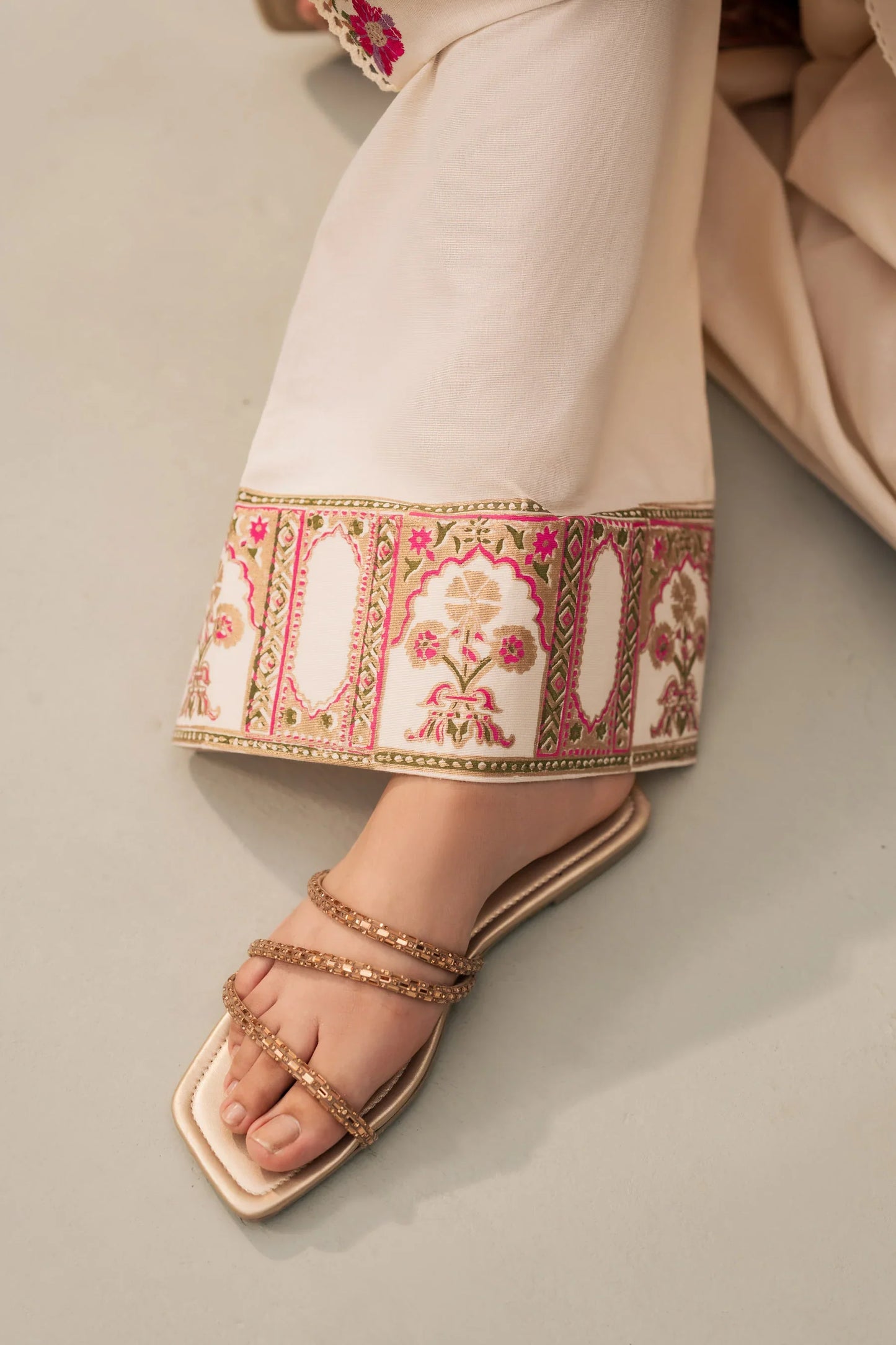 Ivory Rouge Floral Embroidered Kurta Set with Maroon Shawl