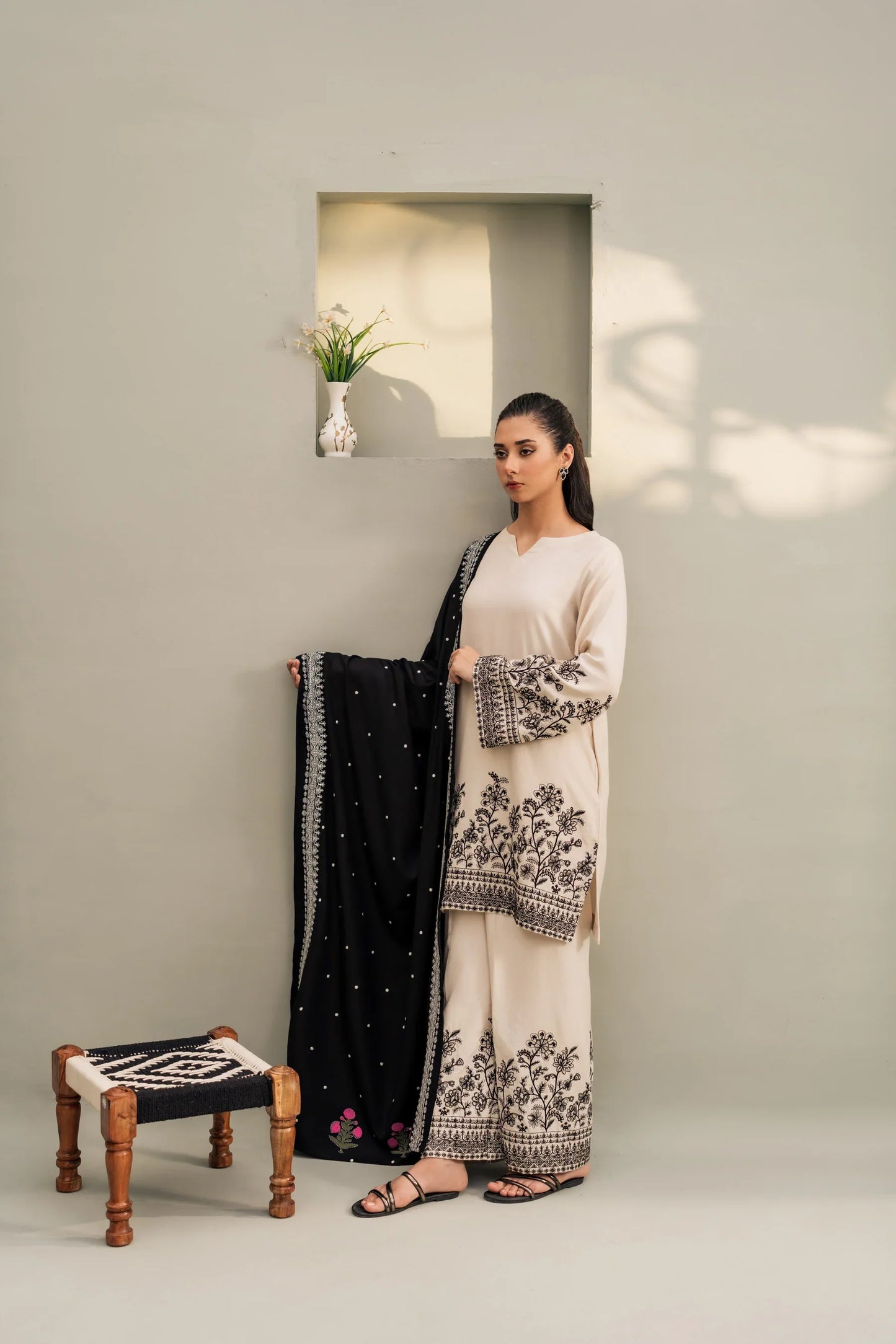 Ivory Noir Embroidered Kurta Set with Contrasting Black Shawl