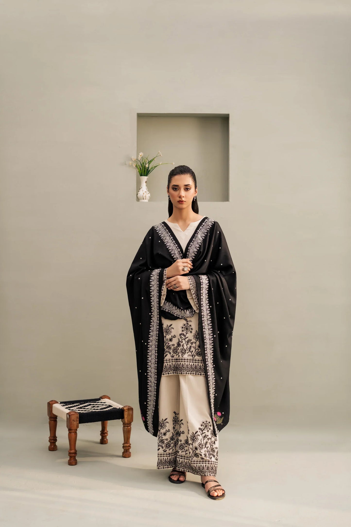 Ivory Noir Embroidered Kurta Set with Contrasting Black Shawl