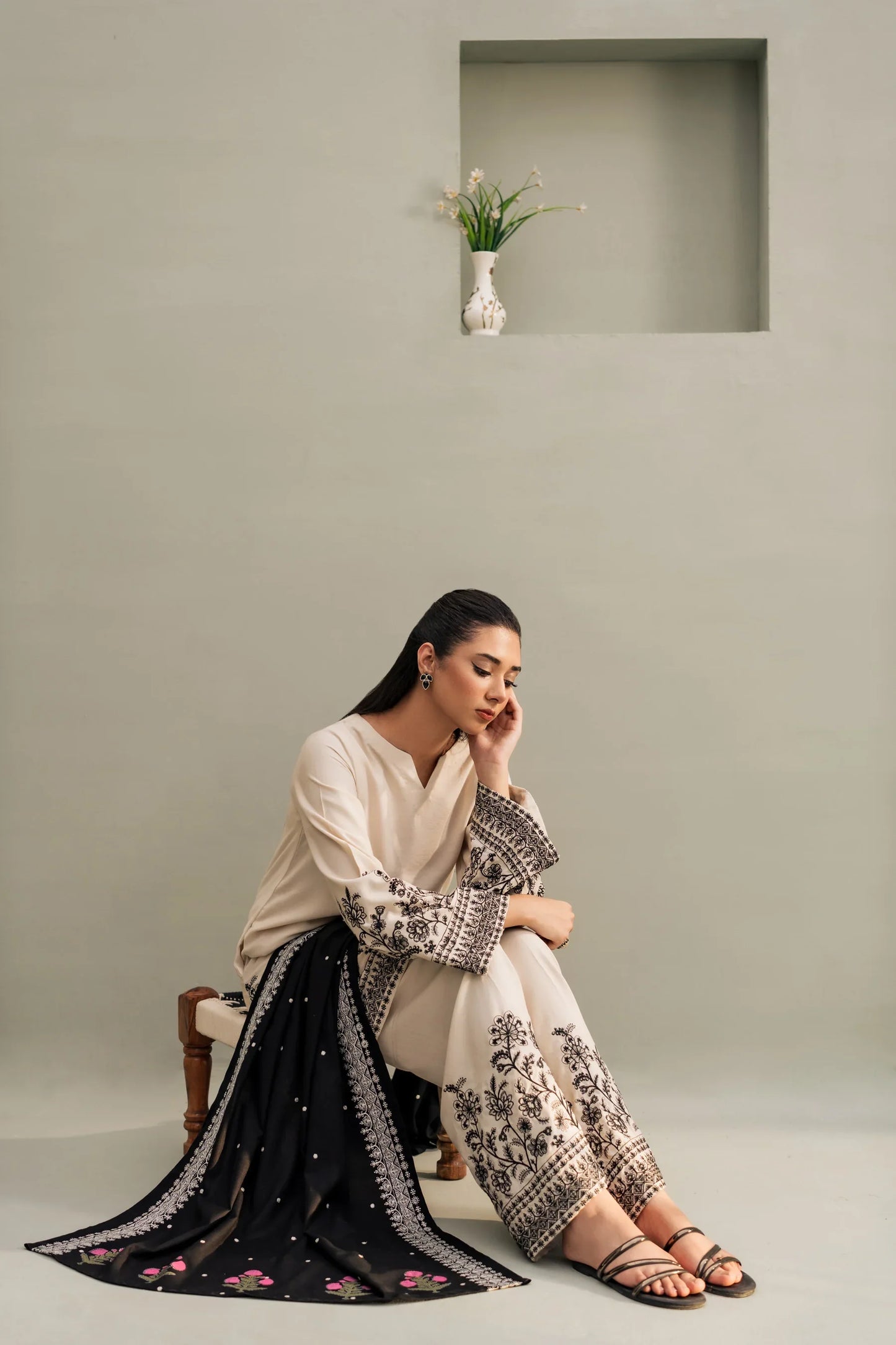 Ivory Noir Embroidered Kurta Set with Contrasting Black Shawl