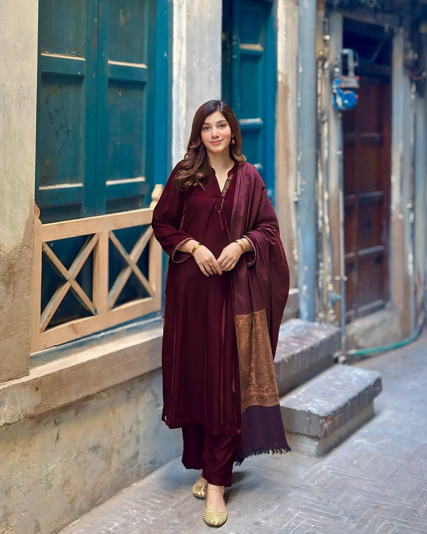Velvet Reverie Maroon Suit Set with Kashmiri Shawl